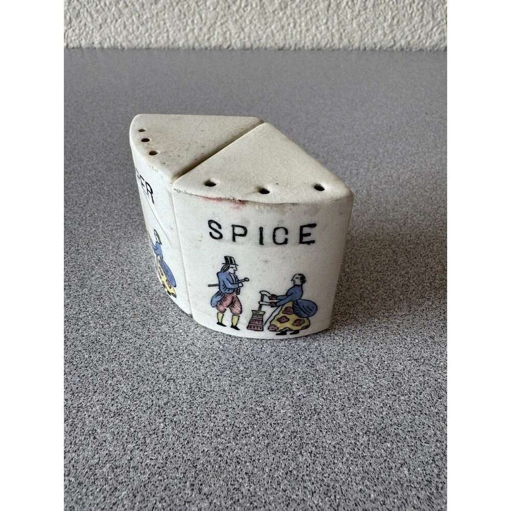 Vintage Japan Ceramic Pepper & Spice Shaker Set Colonial Dutch Couple 2” MCM
